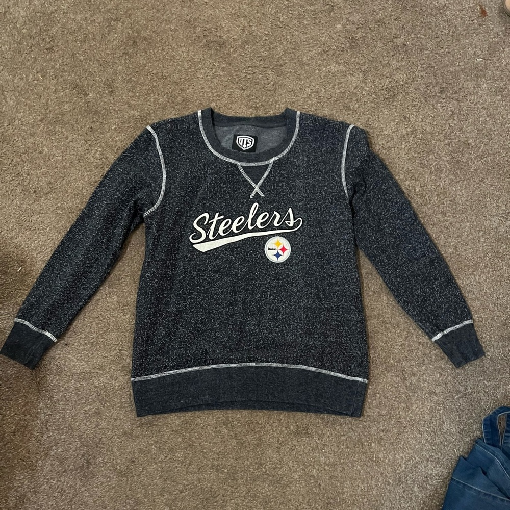 Women’s Steelers sweatshirt